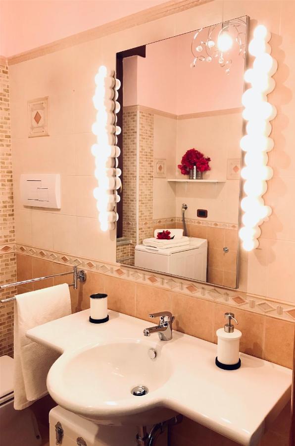 Salerno Historic Center Lovely Flat المظهر الخارجي الصورة